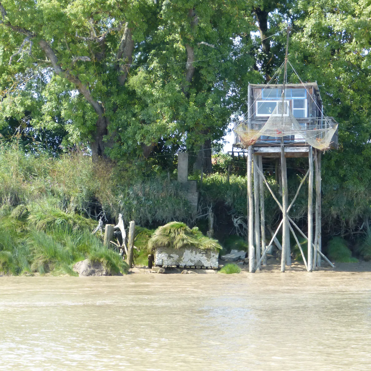 Un carrelet sur la Garonne